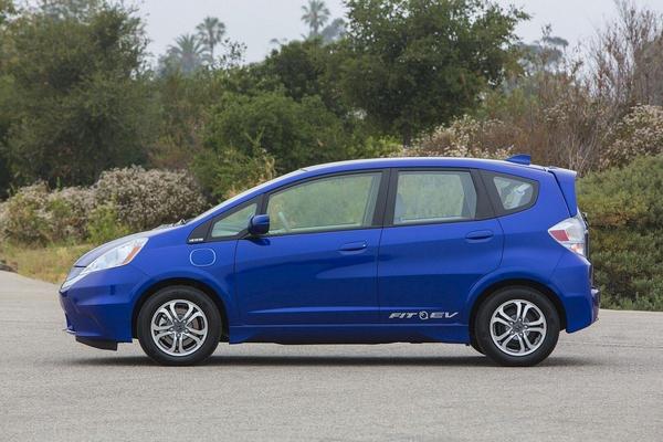 Side view of the Honda Fit EV