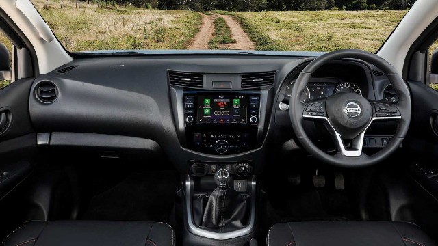 View of the multimedia bulkhead of the Nissan Navara