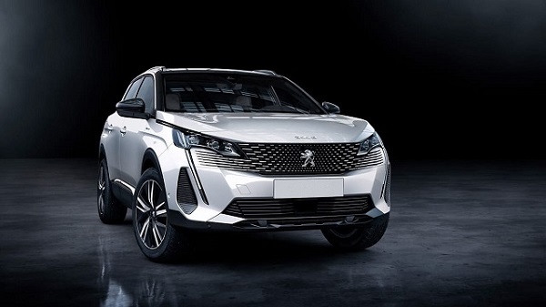 Front view of the Peugeot 4008