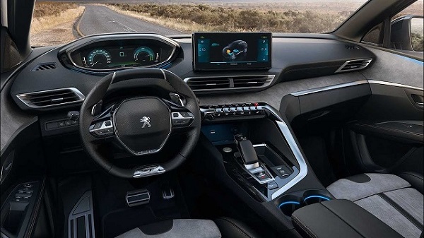 View of the multimedia bulkhead of the Peugeot 4008