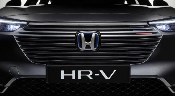 Front view of the Honda HR-V E HEV