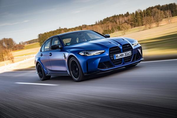 View from the right side of the BMW M3 GTS