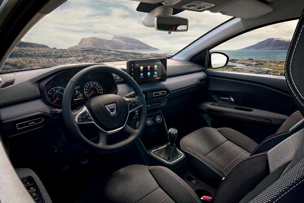 View into the multimedia interior of the Dacia Jogger