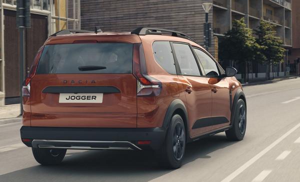 Rear view of the Dacia Jogger