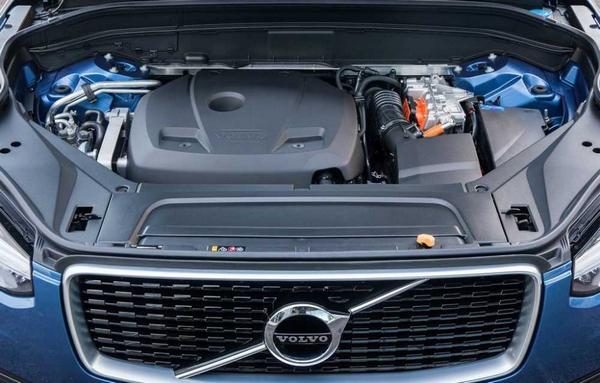 Engine view Volvo XC90 t8 Hybrid