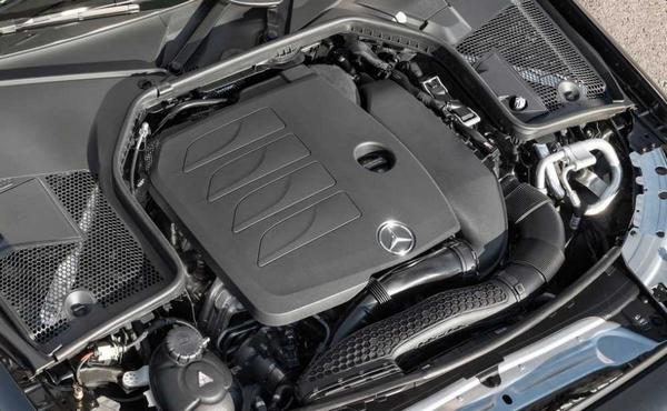 Mercedes-Benz C-Class Cabriolet engine image