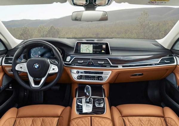 Interior view of the torpedo room of the BMW 7