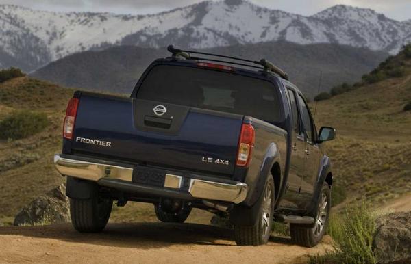 Rear view of the Nissan Frontier