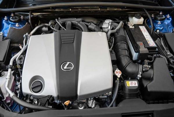 Engine view of the Lexus ES 350