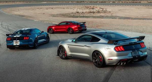 Rear view of the Ford Mustang Shelby GT500