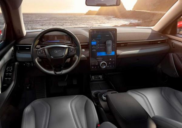 Ford Mustang Boss Multimedia Interior View