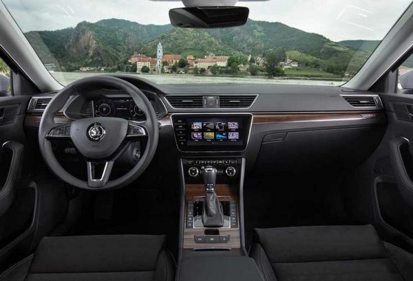 View into the multimedia interior of the Skoda Yeti