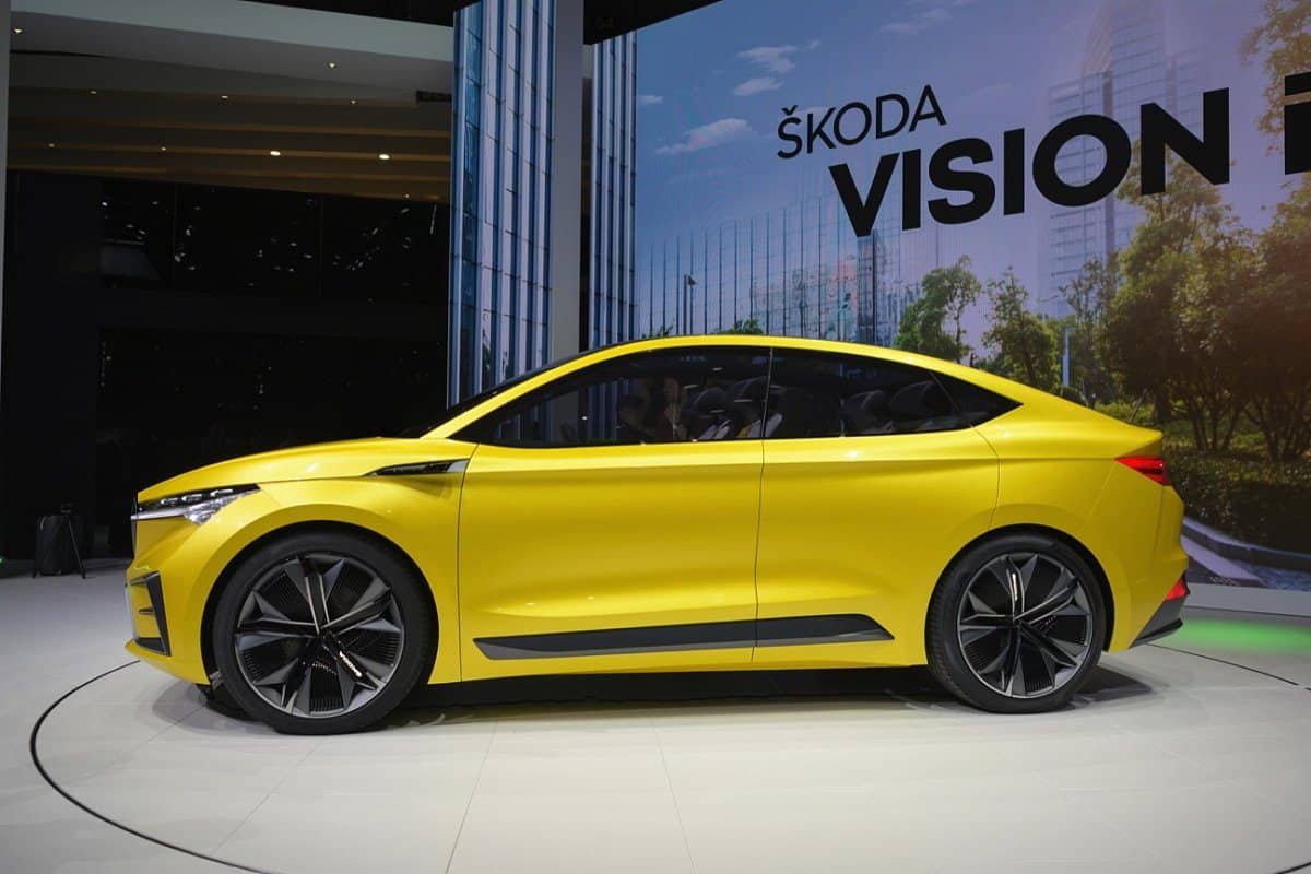 View from the left side of the Skoda Vision IV